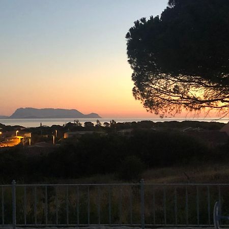 Vista Mare Con Piscina A Budoni - Baia Sant'Anna Villa Exterior photo